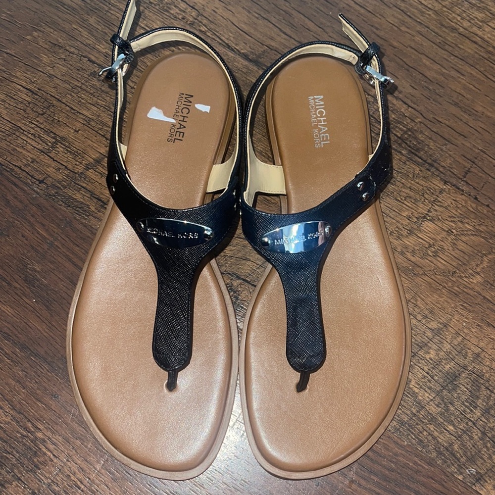 MICHAEL KORS LEATHER BLACK SANDALS